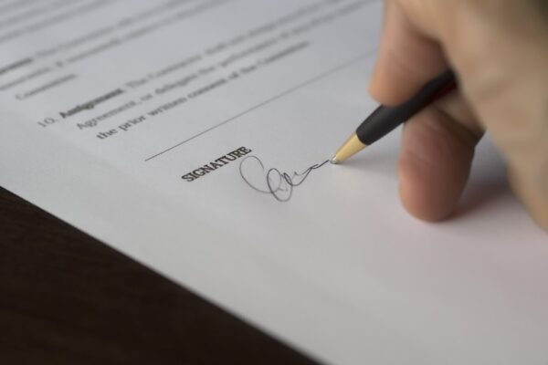 firma contrato