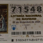 Décimo de la Lotería Nacional de Navidad número 71.548 del sorteo del 22 de diciembre de 2024.